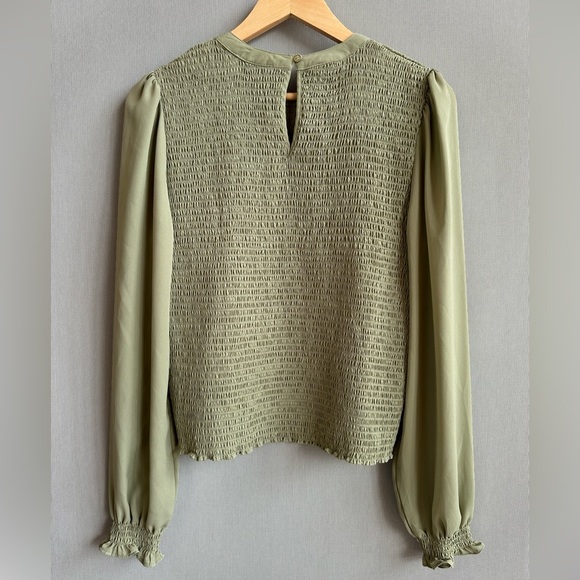 Blousology | Green Smocked Long Sleeve Blouse | Size M - Picture 3 of 6